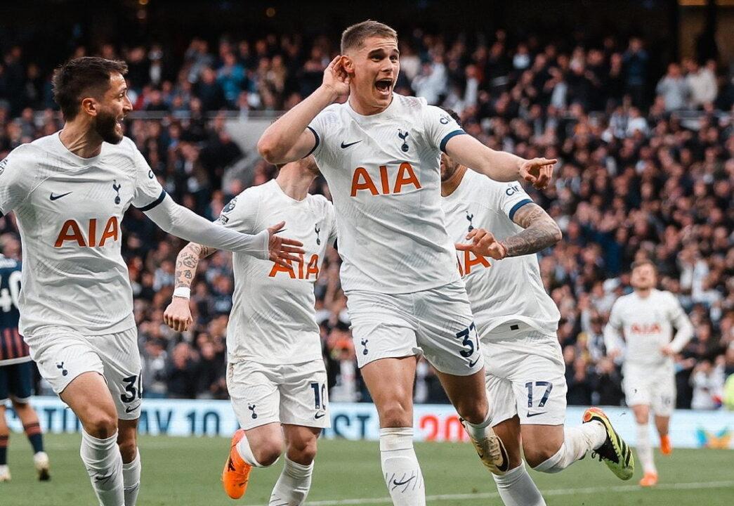 معلق مباراة توتنهام هوتسبير وأستون فيلا في الدوري الإنجليزي
